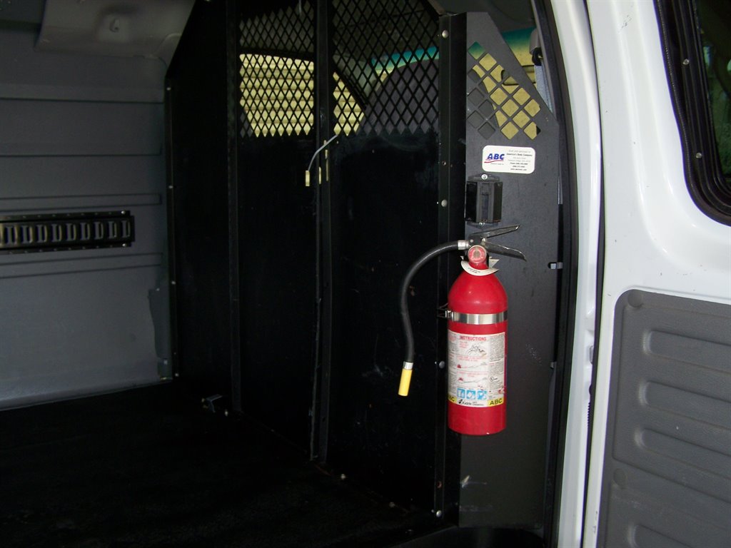 2005 Ford E-350 - $16,890