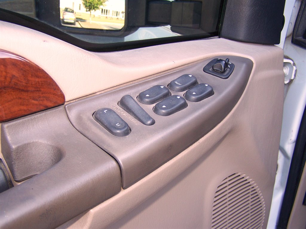 2001 Ford Excursion - $29,890