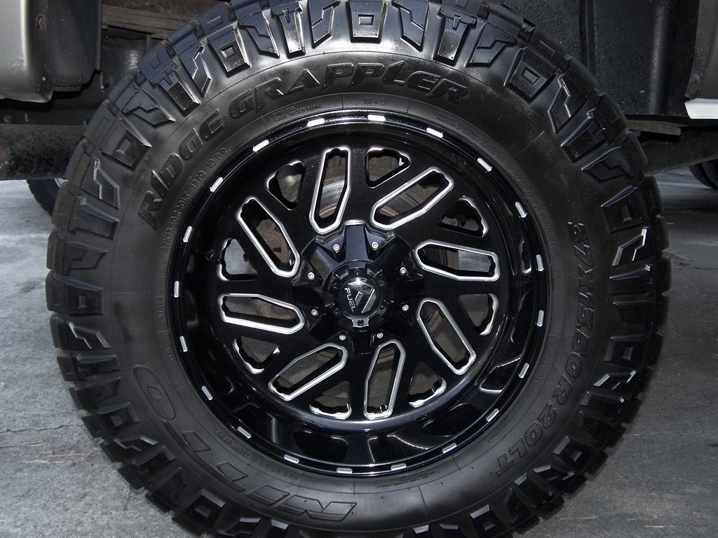 2001 Ford Excursion - $29,890