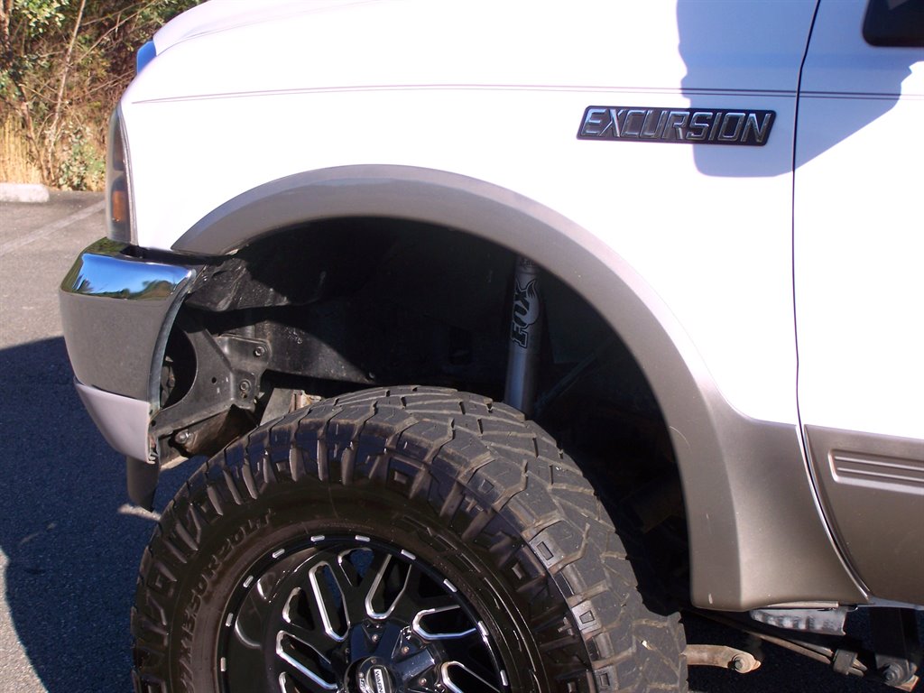 2001 Ford Excursion - $29,890