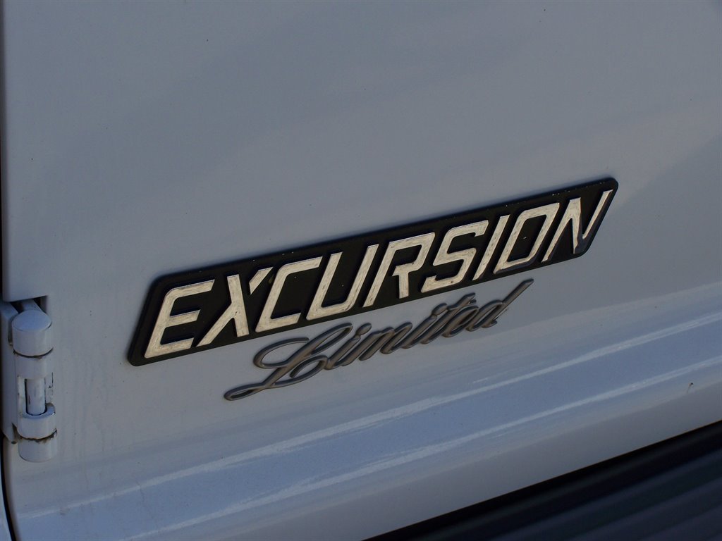 2001 Ford Excursion - $29,890
