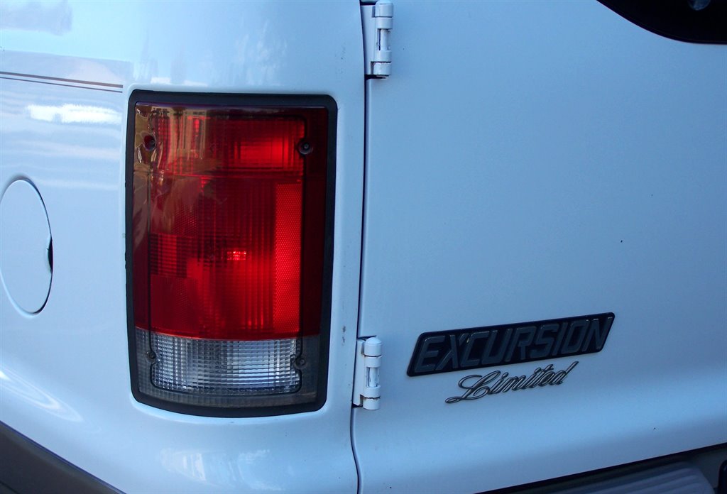 2001 Ford Excursion - $29,890