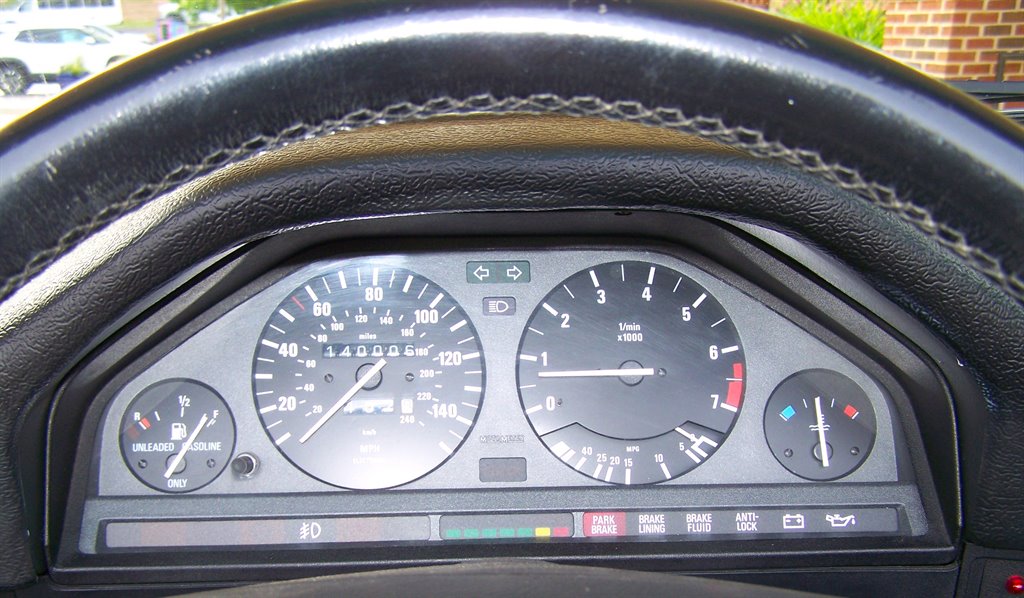 1993 BMW 3-Series 325i photo