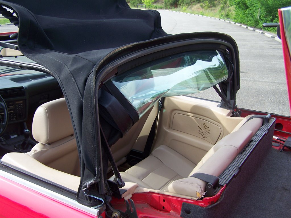 1993 BMW 3-Series 325i photo