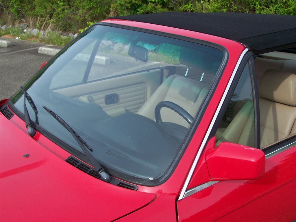 1993 BMW 3-Series 325i photo