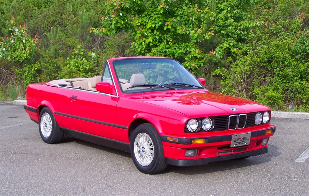 1993 BMW 3-Series 325i photo