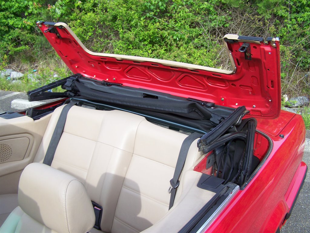 1993 BMW 3-Series 325i photo