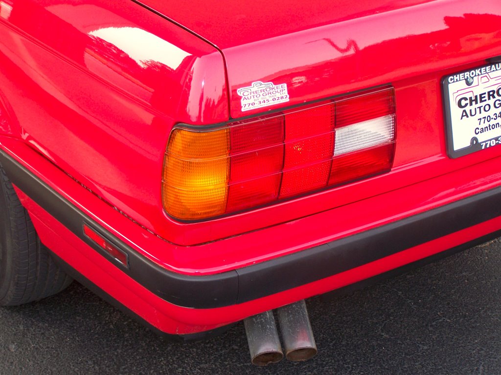 1993 BMW 3-Series 325i photo