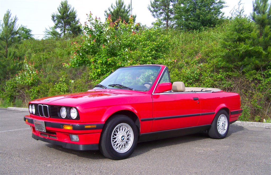 1993 BMW 3-Series 325i photo