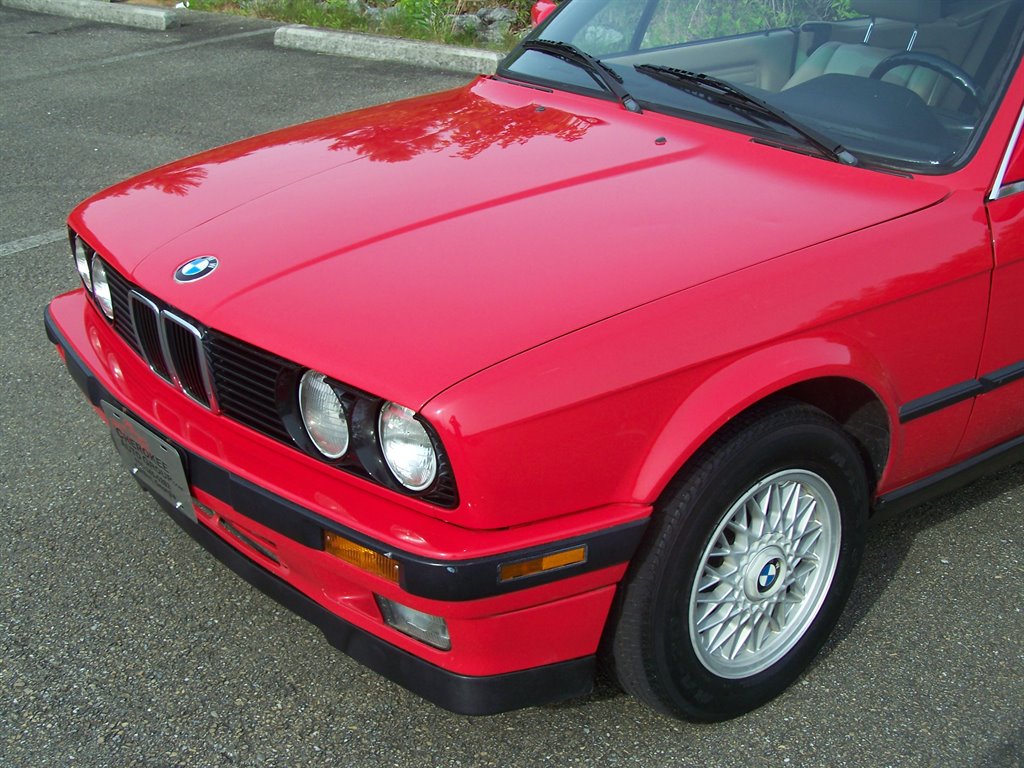 1993 BMW 3-Series 325i photo