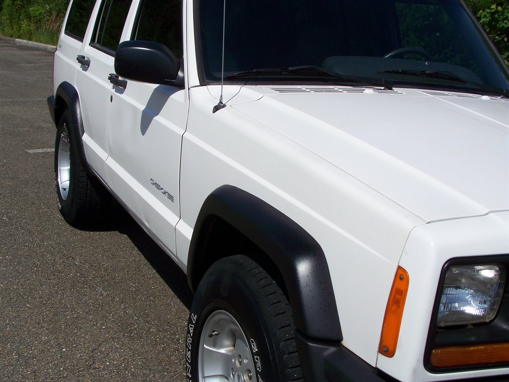 1999 Jeep Cherokee - $12,890