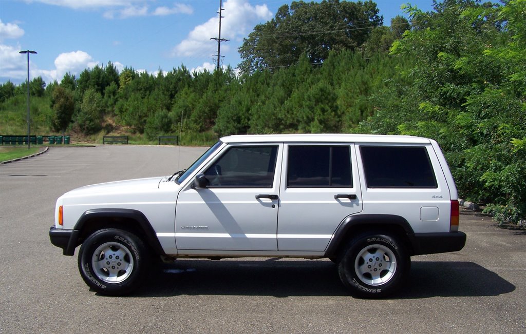 1999 Jeep Cherokee - $12,890