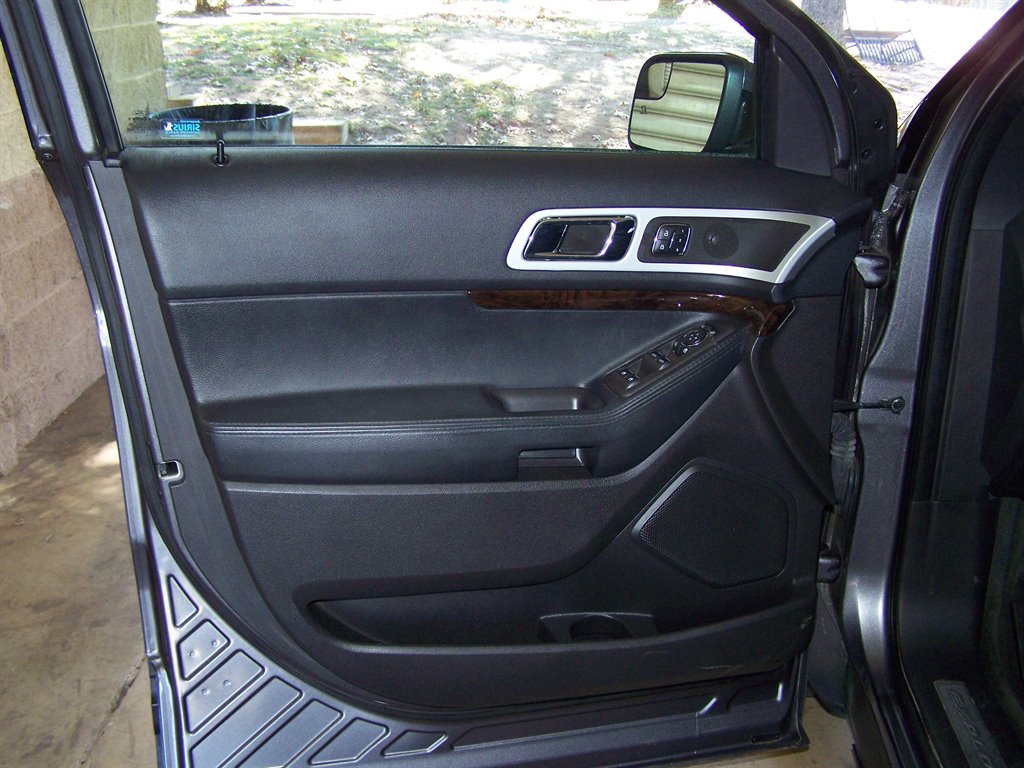 2013 Ford Explorer - $11,890