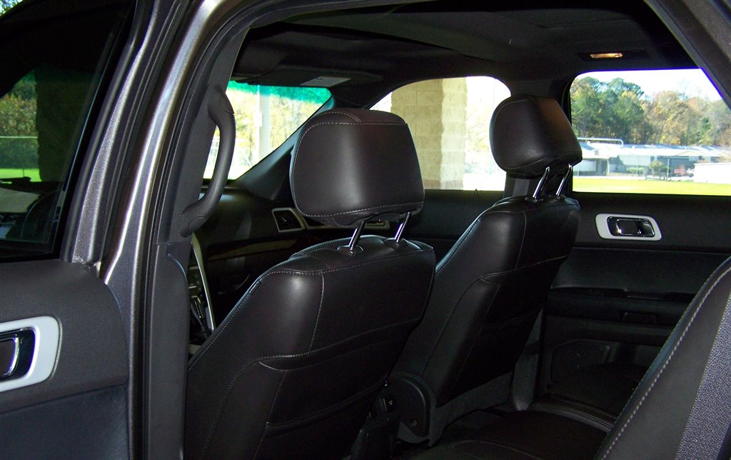2013 Ford Explorer - $11,890