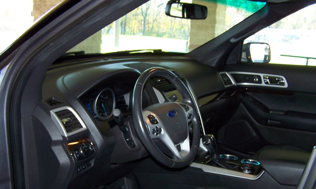 2013 Ford Explorer - $11,890