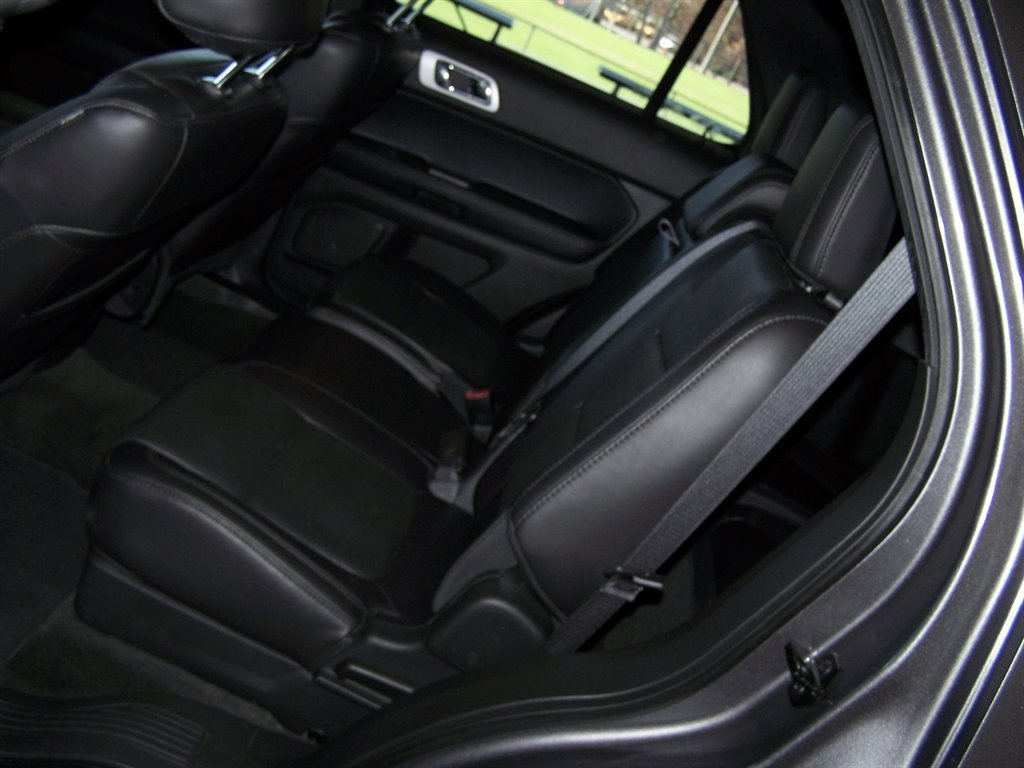 2013 Ford Explorer - $11,890