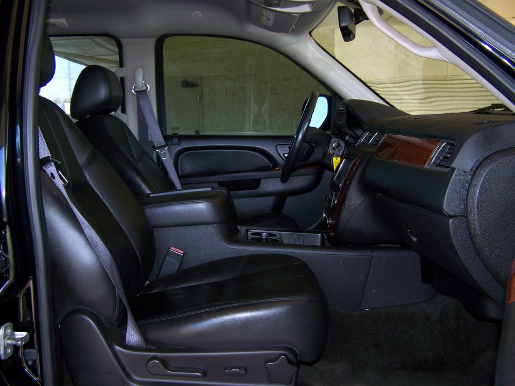 2011 Chevrolet Tahoe - $10,490