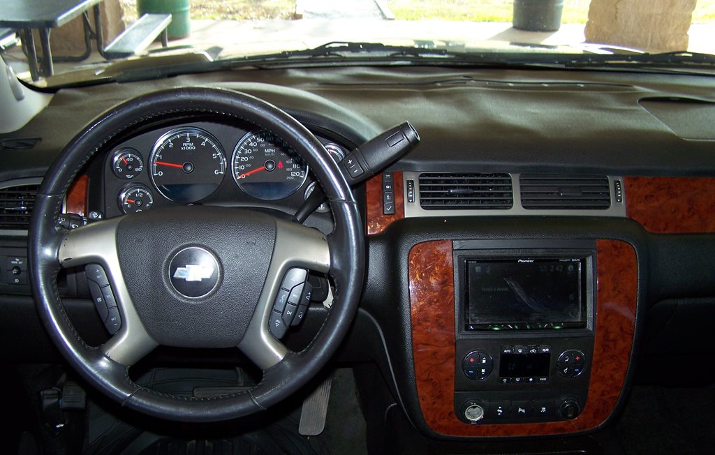 2011 Chevrolet Tahoe - $10,490