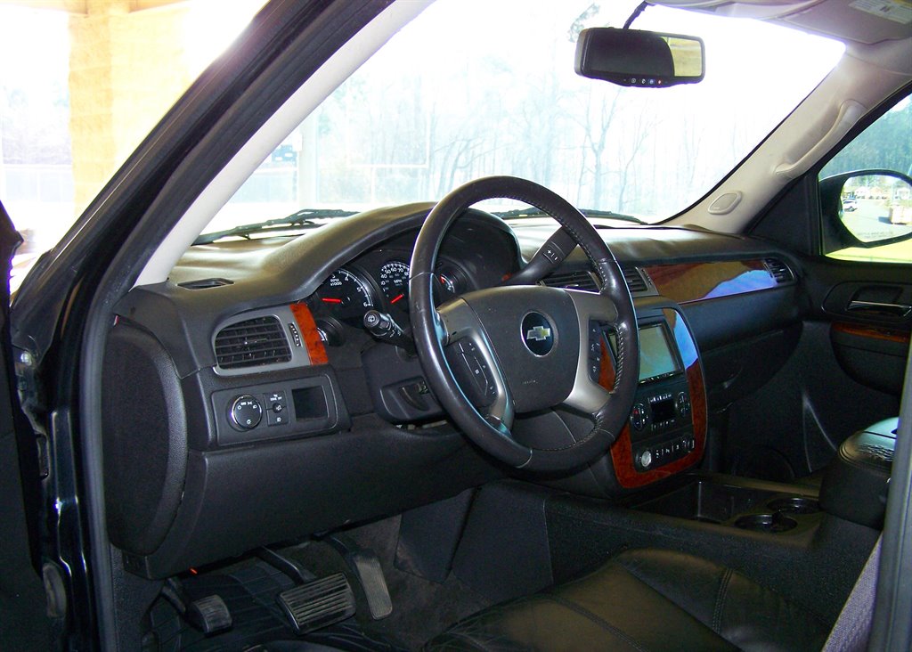 2011 Chevrolet Tahoe - $10,490
