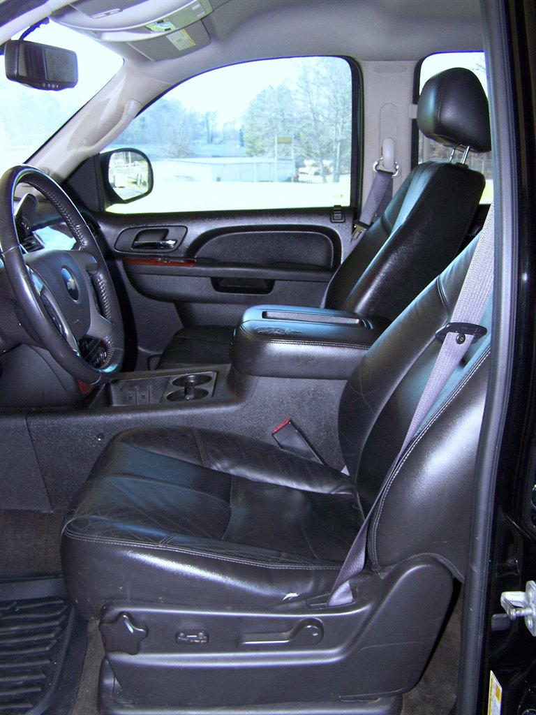 2011 Chevrolet Tahoe - $10,490
