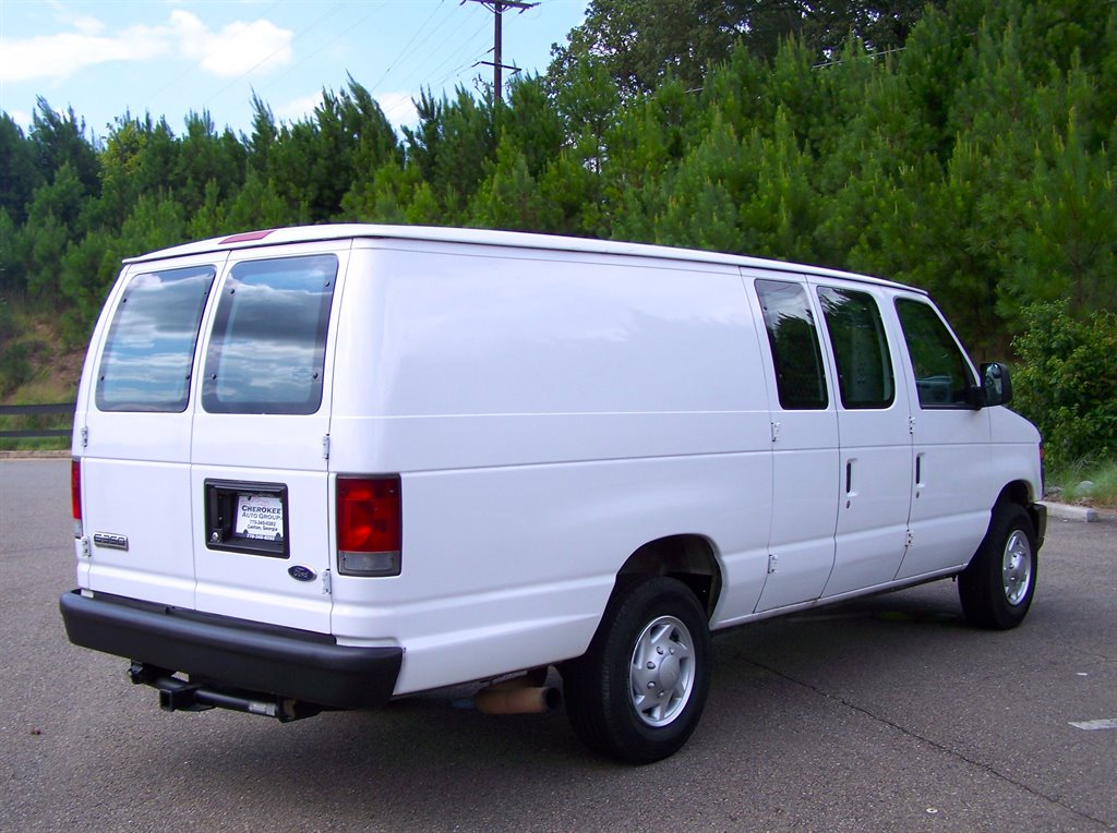2010 Ford E-350 - $18,990