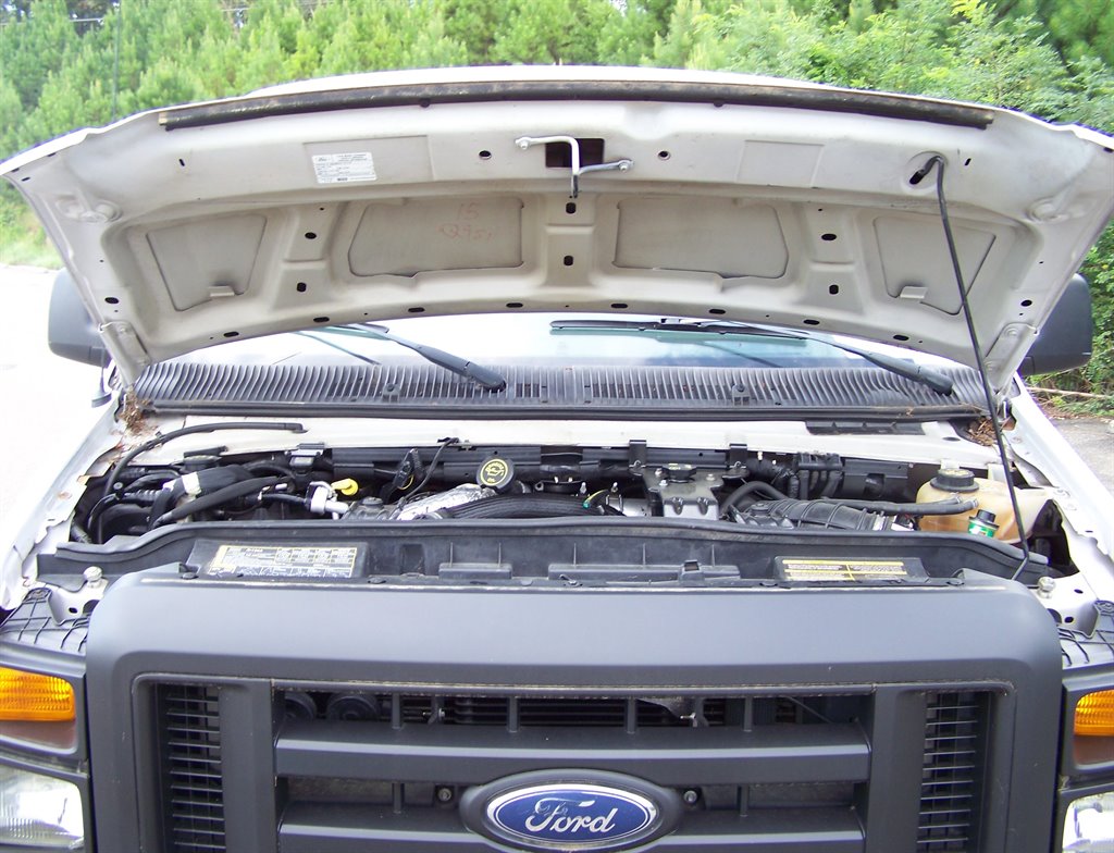 2010 Ford E-350 - $18,990