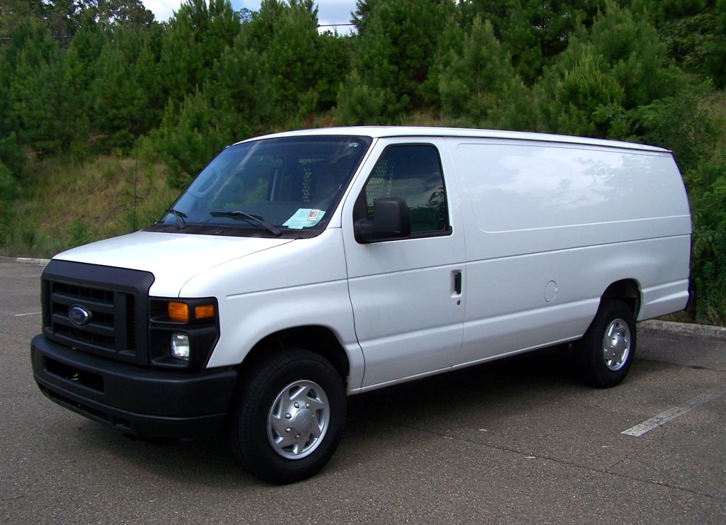 2010 Ford E-350 - $18,990