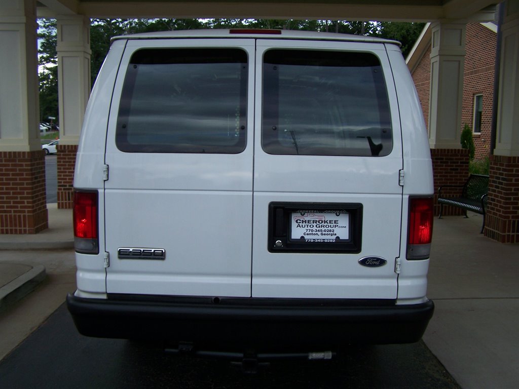 2010 Ford E-350 - $18,990