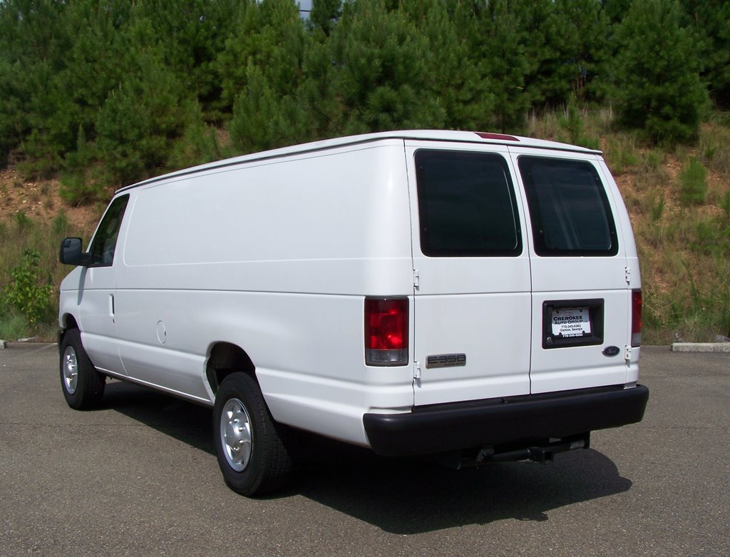 2010 Ford E-350 - $18,990