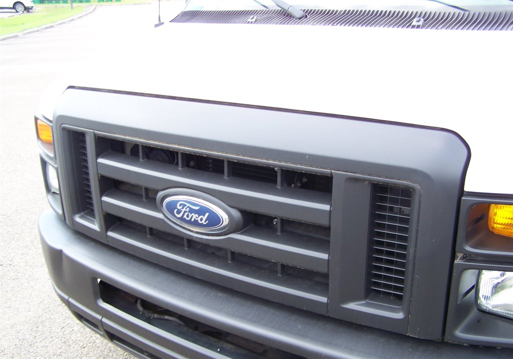 2010 Ford E-350 - $18,990