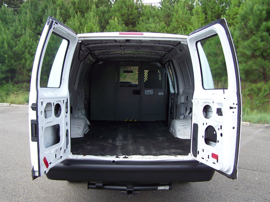 2010 Ford E-350 - $18,990