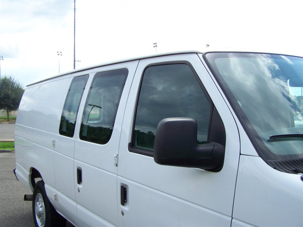 2010 Ford E-350 - $18,990