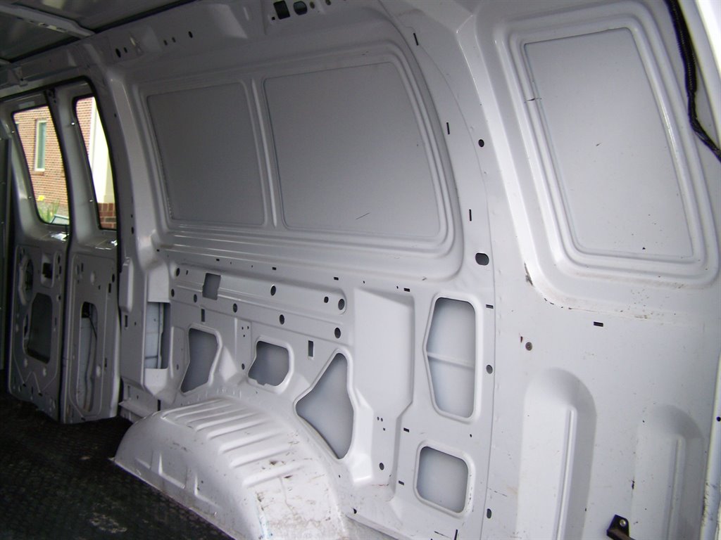 2010 Ford E-350 - $18,990