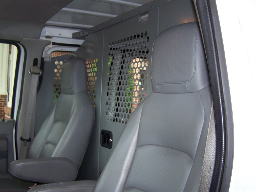 2010 Ford E-350 - $18,990