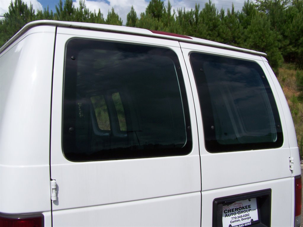 2010 Ford E-350 - $18,990