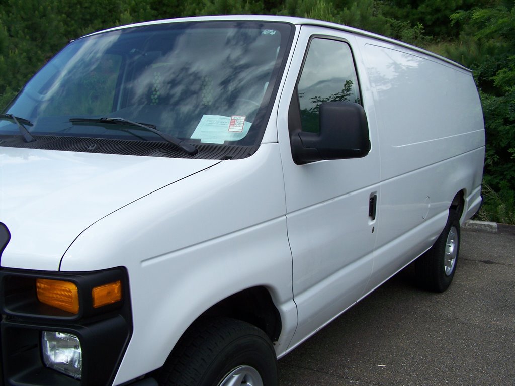 2010 Ford E-350 - $18,990