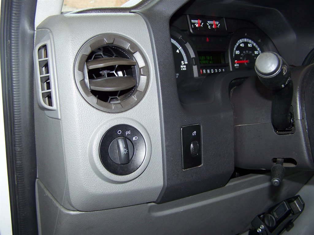 2010 Ford E-350 - $18,990