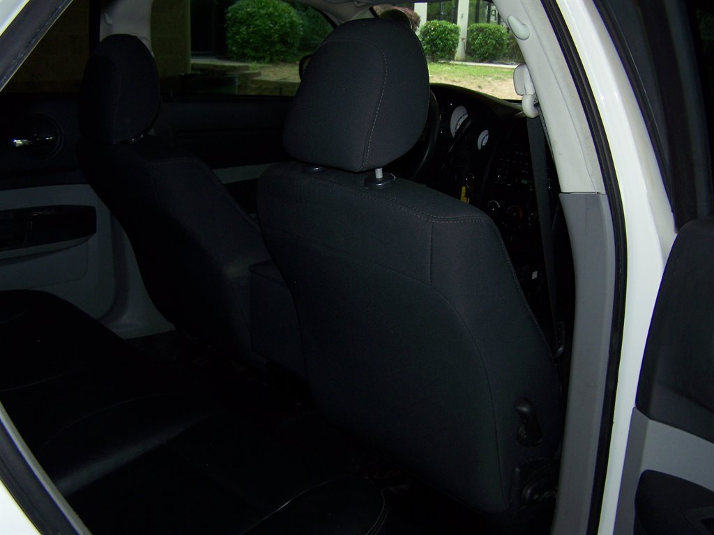 2008 Dodge Magnum - $18,890