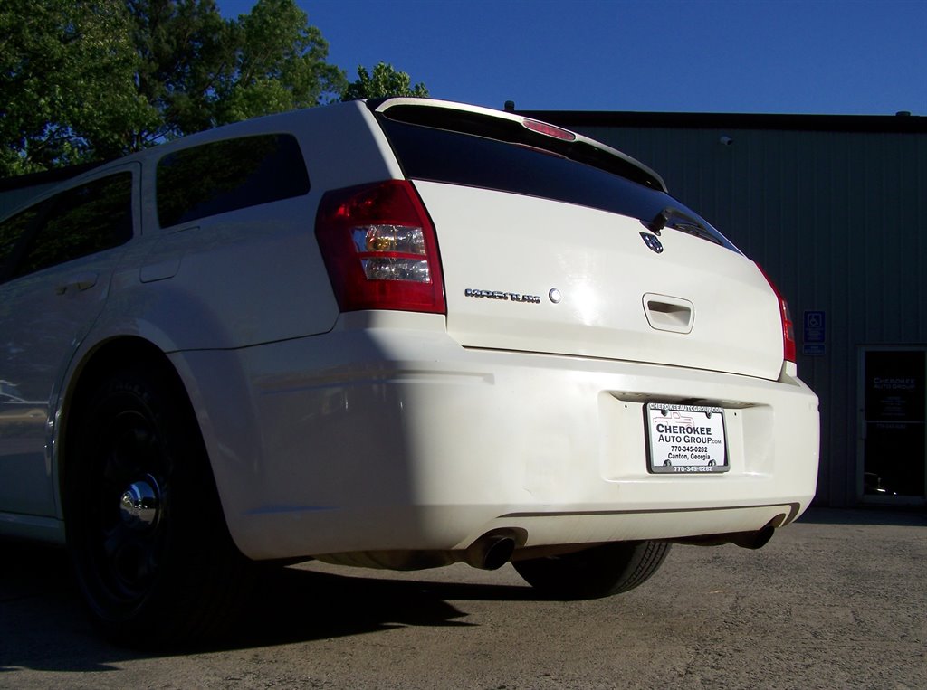 2008 Dodge Magnum - $18,890