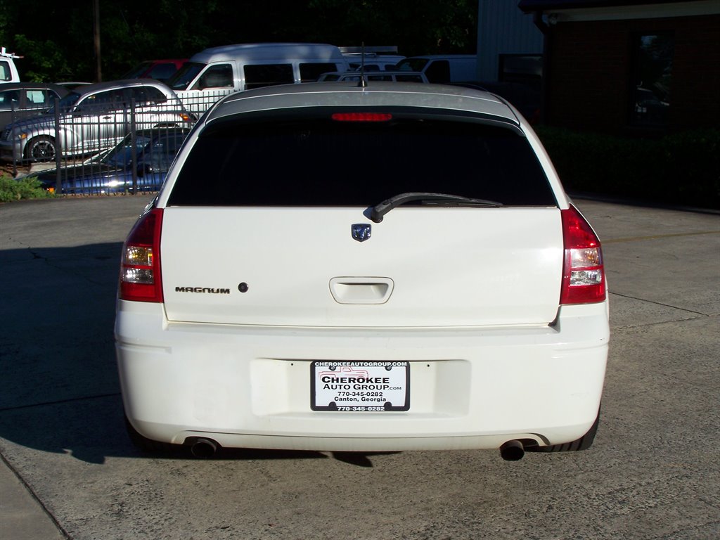 2008 Dodge Magnum - $18,890