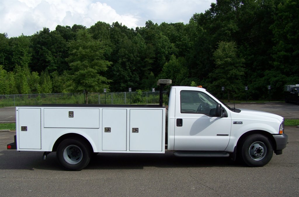 2003 Ford F-350 - $24,890