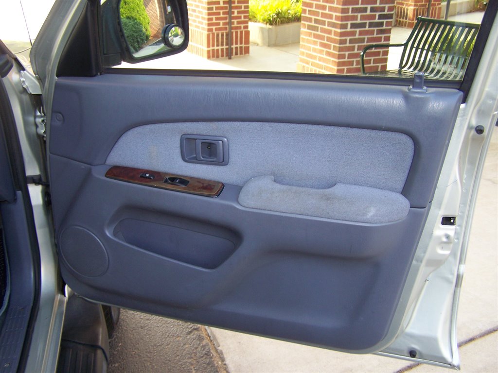 2000 Toyota 4Runner - $13,890