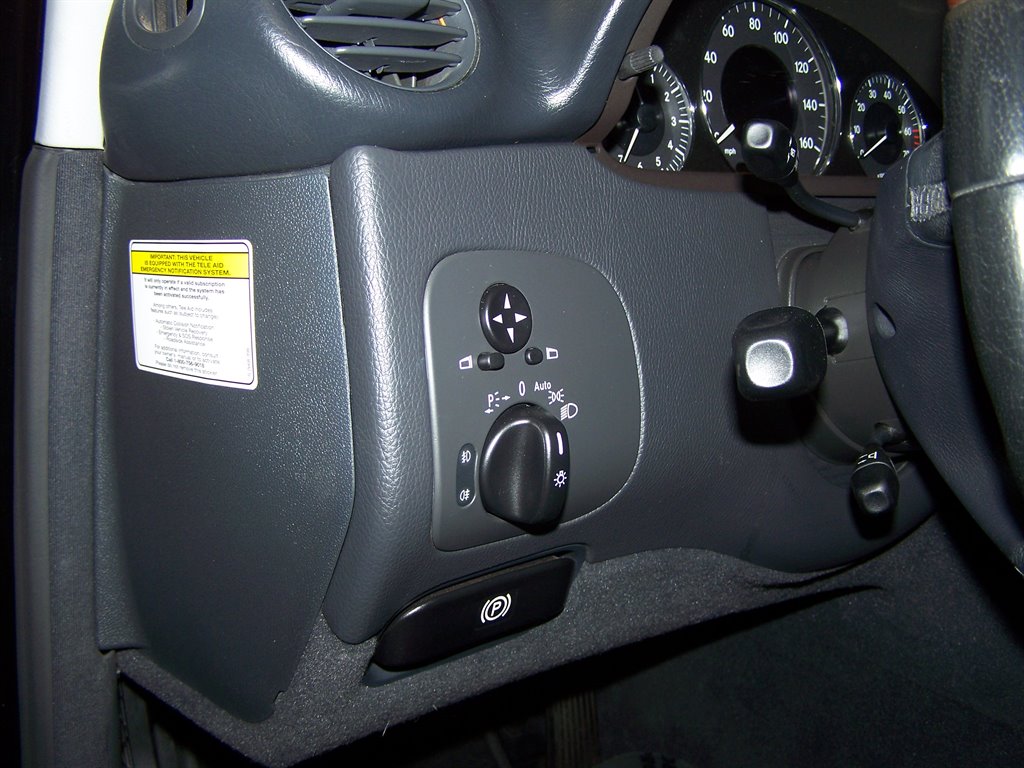 2005 Mercedes-Benz CLK-Class - $10,990