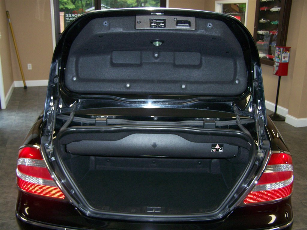 2005 Mercedes-Benz CLK-Class - $10,990