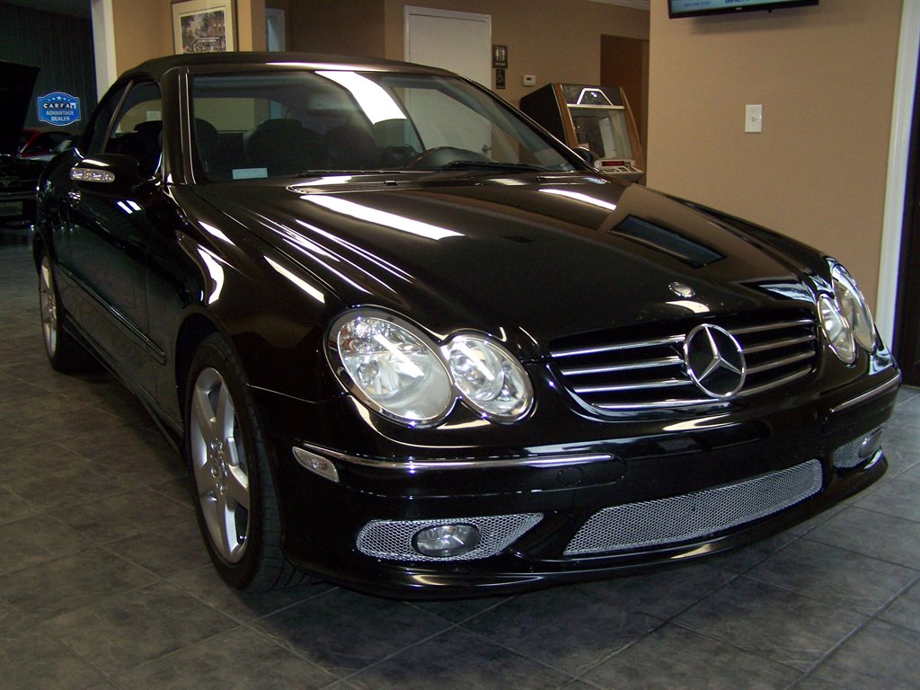 2005 Mercedes-Benz CLK-Class - $10,990