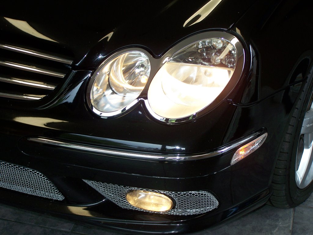 2005 Mercedes-Benz CLK-Class - $10,990