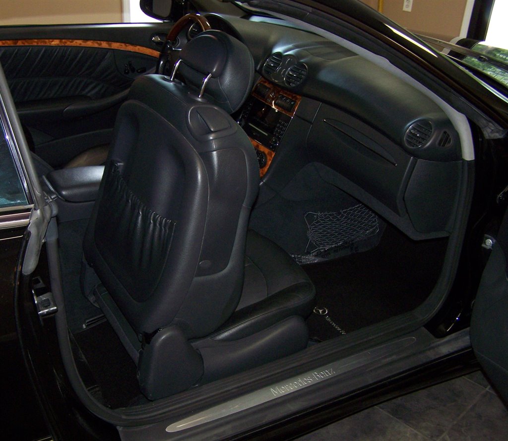 2005 Mercedes-Benz CLK-Class - $10,990