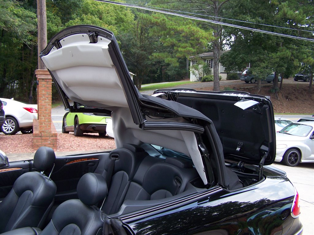 2005 Mercedes-Benz CLK-Class - $10,990