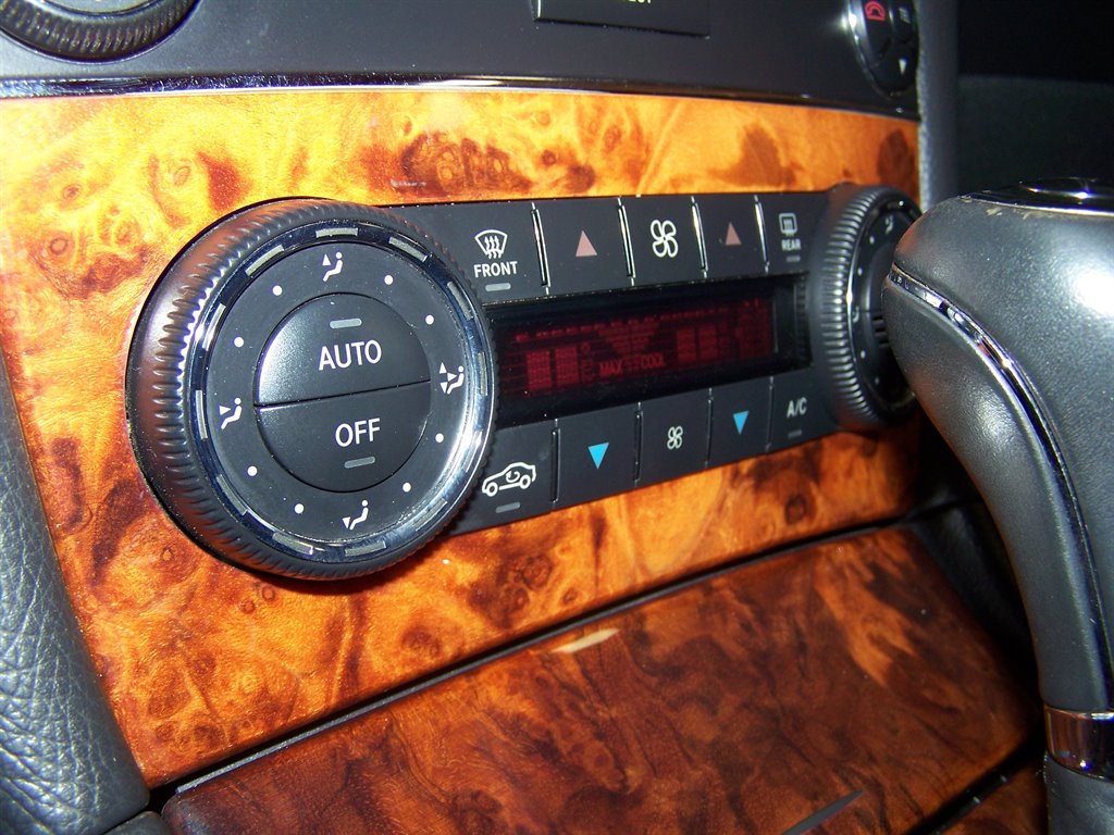 2005 Mercedes-Benz CLK-Class - $10,990