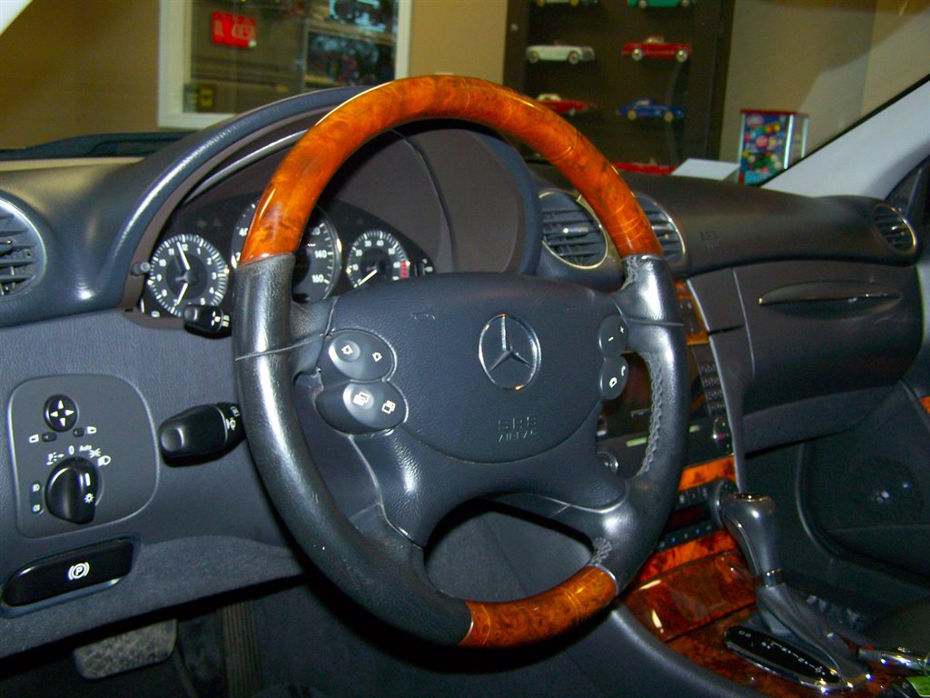 2005 Mercedes-Benz CLK-Class - $10,990